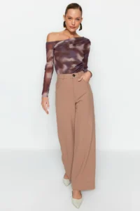 TRENDYOLMİLLA Brown Tulle Fitted Lined Asymmetric Collar Knitting Blouse - Image 3