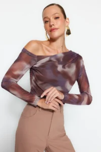 TRENDYOLMİLLA Brown Tulle Fitted Lined Asymmetric Collar Knitting Blouse - Image 4