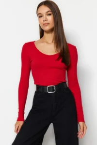 TRENDYOLMİLLA Black-Red 2 Sets Package V-neck Fitted Cotton Flexible Knitting Blouse - Image 8