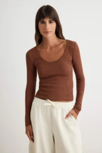 TRENDYOLMİLLA Brown-Stone 2 Sets Package V-neck Fitted Cotton Flexible Knitting Blouse - Image 2