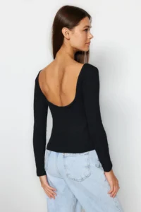 TRENDYOLMİLLA Black Low-cut back Fitted Ribbed Flexible Knitting Blouse - Image 5