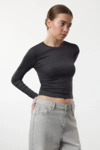 TRENDYOLMİLLA Anthracite Viscose Crew Neck Crop Flexible Knitting Blouse - Image 2