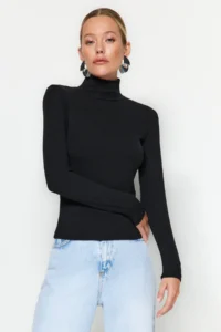 TRENDYOLMİLLA Black Soft Fabric Turtleneck Fitted Flexible Knitting Blouse - Image 5