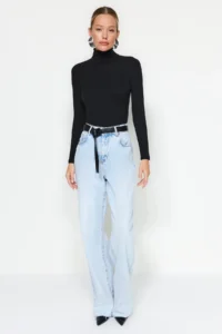 TRENDYOLMİLLA Black Soft Fabric Turtleneck Fitted Flexible Knitting Blouse - Image 6