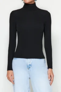 TRENDYOLMİLLA Black Soft Fabric Turtleneck Fitted Flexible Knitting Blouse - Image 9