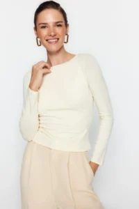 TRENDYOLMİLLA Stone Cotton Flexible Boat Neck Fitted Flexible Knitting Blouse - Image 7