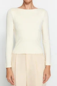 TRENDYOLMİLLA Stone Cotton Flexible Boat Neck Fitted Flexible Knitting Blouse - Image 8