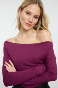 TRENDYOLMİLLA Burgundy Plain Soft Fabric Fitted Boat Neck Knitting Blouse - Image 2