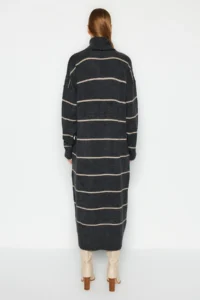 TRENDYOLMİLLA Anthracite Maxi Wide Pattern Soft textured Knit Dress - Image 5