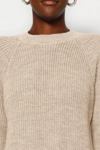 TRENDYOLMİLLA Beige Short/Mini Wide Pattern Flowing Detailed Knit Dress - Image 4
