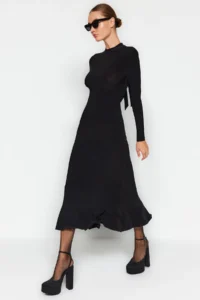 TRENDYOLMİLLA Black Low-cut back Skirt with flywheel High Neck Maxi Length Flexible Knitting Dress - Image 3