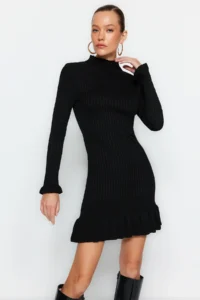 TRENDYOLMİLLA Black Mini Volan Detailed Knit Dress - Image 2