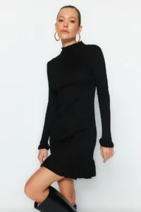 TRENDYOLMİLLA Black Mini Volan Detailed Knit Dress - Image 3