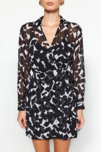 TRENDYOLMİLLA Black Geometric Patterned Double breasted Short / Mini Weaving Siphon Dress - Image 4