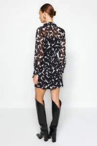 TRENDYOLMİLLA Black Geometric Patterned Double breasted Short / Mini Weaving Siphon Dress - Image 6