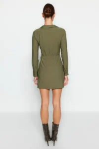 TRENDYOLMİLLA Khaki Double breasted A-Cut/Life Form Short / Mini Weaving Dress - Image 5