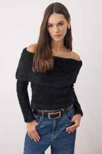 TRENDYOLMİLLA Black Carmen Collar Hairy/Beard Thread Knitwear Sweater