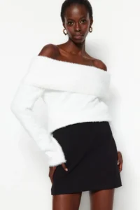 TRENDYOLMİLLA Ecru Carmen Collar Hairy/Beard Thread Knitwear Sweater - Image 3