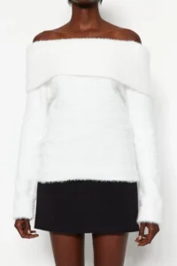 TRENDYOLMİLLA Ecru Carmen Collar Hairy/Beard Thread Knitwear Sweater - Image 4