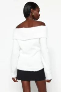 TRENDYOLMİLLA Ecru Carmen Collar Hairy/Beard Thread Knitwear Sweater - Image 5