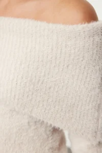 TRENDYOLMİLLA Stone Carmen Collar Hairy/Beard Thread Knitwear Sweater - Image 4
