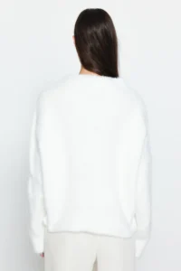 TRENDYOLMİLLA Ecru Hairy/Beard Thread High Neck Knitwear Sweater - Image 4