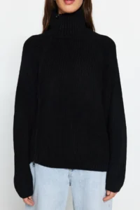 TRENDYOLMİLLA Black Zipper Detailed Knitwear Sweater - Image 3