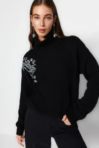 TRENDYOLMİLLA Black Soft textured Stone Detailed Turtleneck Knitwear Sweater - Image 2