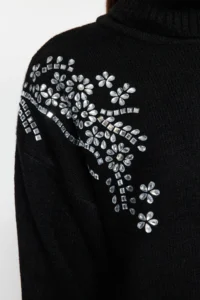 TRENDYOLMİLLA Black Soft textured Stone Detailed Turtleneck Knitwear Sweater - Image 4