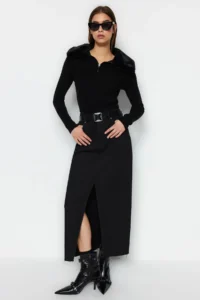 TRENDYOLMİLLA Black Polo Shirt Collar Faux Fur Detailed Knitwear Sweater - Image 3