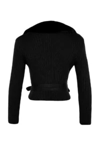 TRENDYOLMİLLA Black Crop Faux Fur Detailed Knitwear Sweater - Image 8
