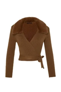TRENDYOLMİLLA Brown Crop Faux Fur Detailed Knitwear Sweater - Image 6