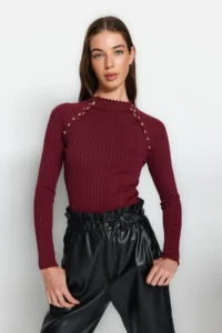 TRENDYOLMİLLA Burgundy Pencere/Cut Out Accessory Detailed Knitwear Sweater - Image 2