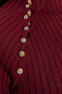 TRENDYOLMİLLA Burgundy Pencere/Cut Out Accessory Detailed Knitwear Sweater - Image 4