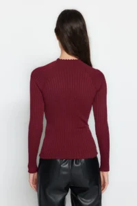 TRENDYOLMİLLA Burgundy Pencere/Cut Out Accessory Detailed Knitwear Sweater - Image 5