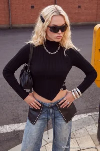 TRENDYOLMİLLA Black Mercerized Look Super Crop High Neck Knitwear Bodysuit Sweater