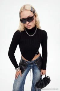 TRENDYOLMİLLA Black Mercerized Look Super Crop High Neck Knitwear Bodysuit Sweater - Image 4