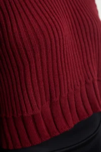 TRENDYOLMİLLA Burgundy Super Crop Basic Knitwear Sweater - Image 4