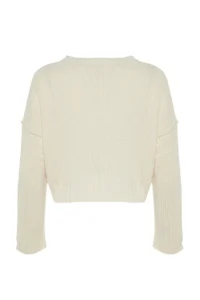 TRENDYOLMİLLA Ecru Super Crop Basic Knitwear Sweater - Image 8