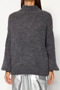 TRENDYOLMİLLA Anthracite Soft textured Thick Crew Neck Knitwear Sweater - Image 3