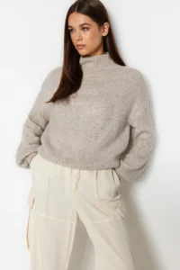 TRENDYOLMİLLA Stone Soft textured Thick Crew Neck Knitwear Sweater