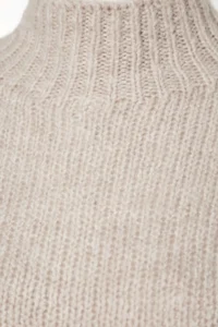 TRENDYOLMİLLA Stone Soft textured Thick Crew Neck Knitwear Sweater - Image 7