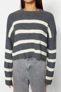 TRENDYOLMİLLA Anthracite Crop Wide Pattern Striped Knitwear Sweater - Image 4