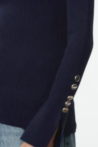 TRENDYOLMİLLA NAVY BLUE Sleeve Button Detailed Knitwear Sweater - Image 3