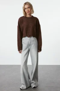 TRENDYOLMİLLA Brown Crop Wide Pattern Soft textured Flowing Detailed Knitwear Sweater - Image 2