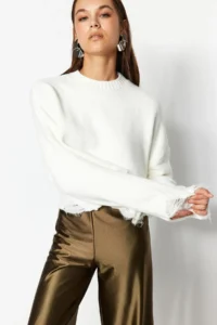 TRENDYOLMİLLA Ecru Crop Wide Pattern Soft textured Flow Detailed Knitwear Sweater - Image 12