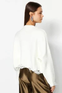 TRENDYOLMİLLA Ecru Crop Wide Pattern Soft textured Flow Detailed Knitwear Sweater - Image 14