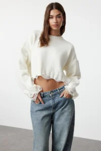TRENDYOLMİLLA Ecru Crop Wide Pattern Soft textured Flow Detailed Knitwear Sweater - Image 5