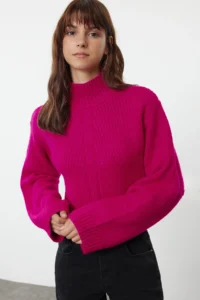 TRENDYOLMİLLA Fuchsia Crop Soft textured High Neck Knitwear Sweater