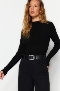 TRENDYOLMİLLA Black High Neck Basic Plain Knitwear Sweater - Image 3